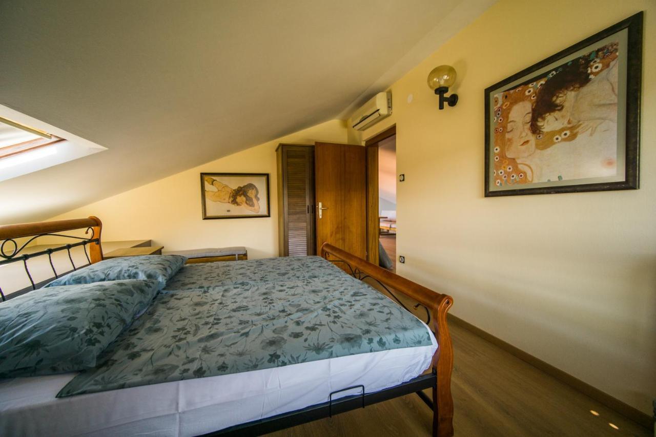 Apartments Sara 7, 8, 9 Portorož Buitenkant foto