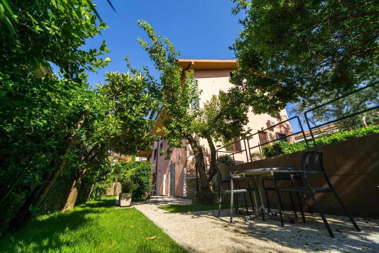 Apartments Sara 7, 8, 9 Portorož Buitenkant foto